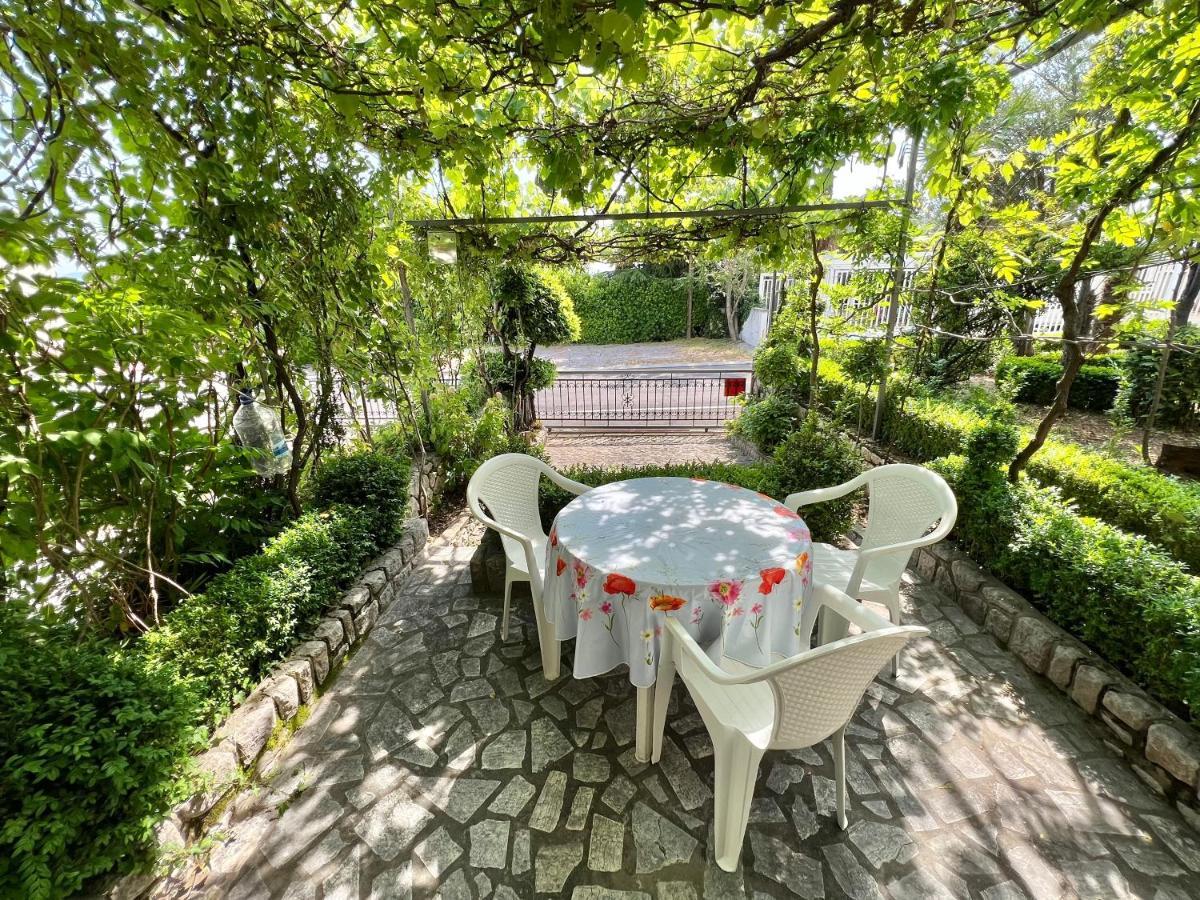 Apartmani Marija Dramalj Esterno foto