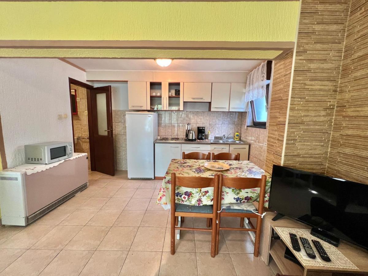 Apartmani Marija Dramalj Esterno foto