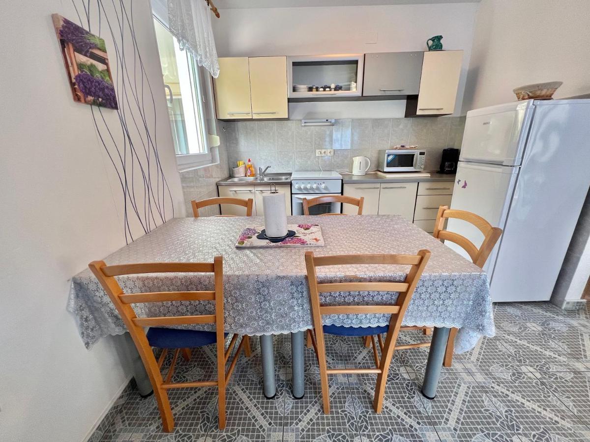 Apartmani Marija Dramalj Esterno foto