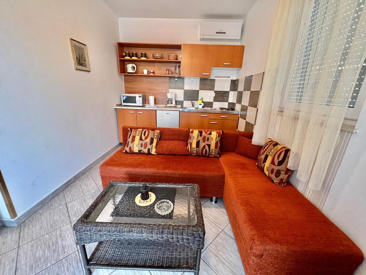 Apartmani Marija Dramalj Esterno foto