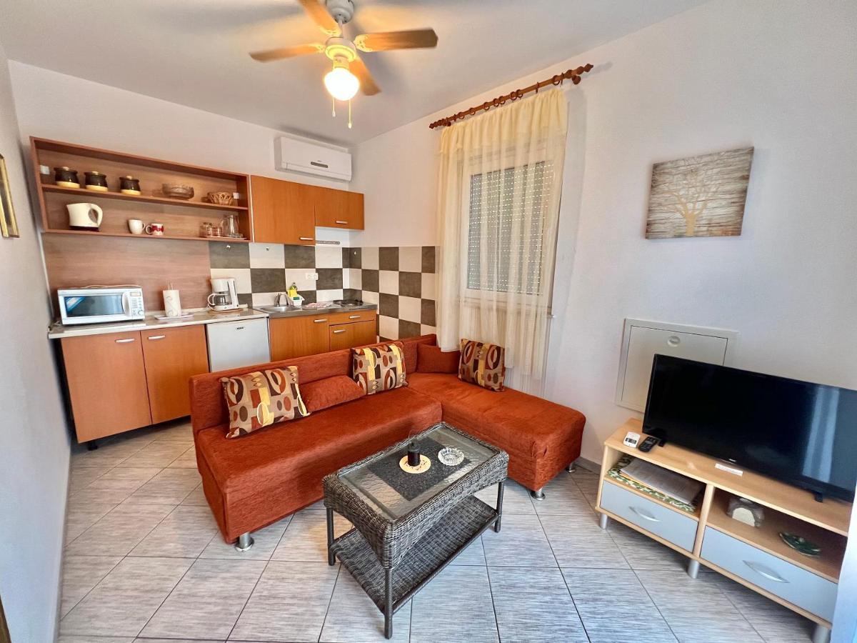 Apartmani Marija Dramalj Esterno foto