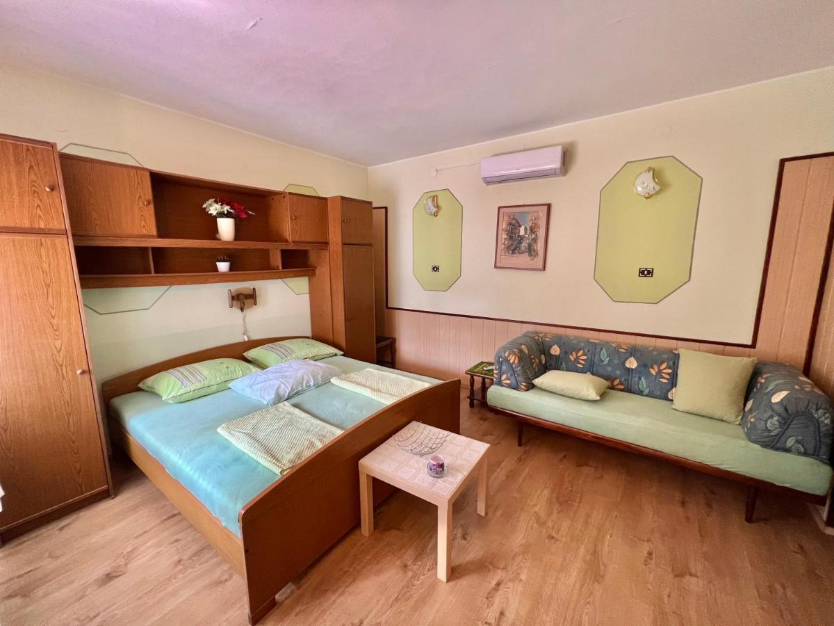 Apartmani Marija Dramalj Esterno foto